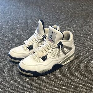 Air Jordan 4s midnight Navy